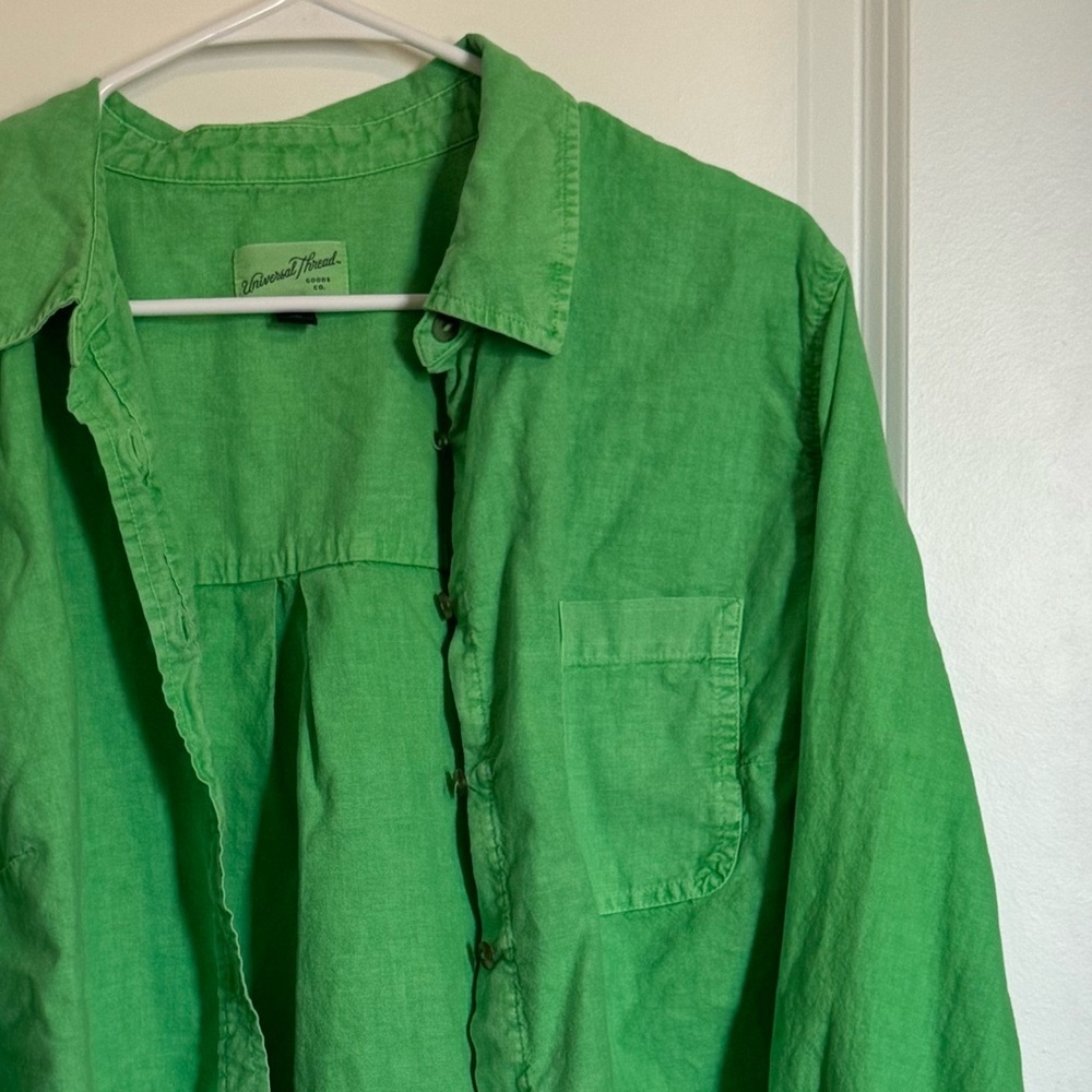 Cropped Green Button-Up Shacket Shirt - Picture 4 of 8